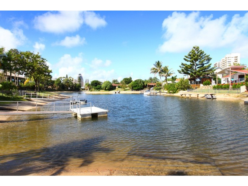 42 Cocos Cres, Broadbeach Waters QLD 4218