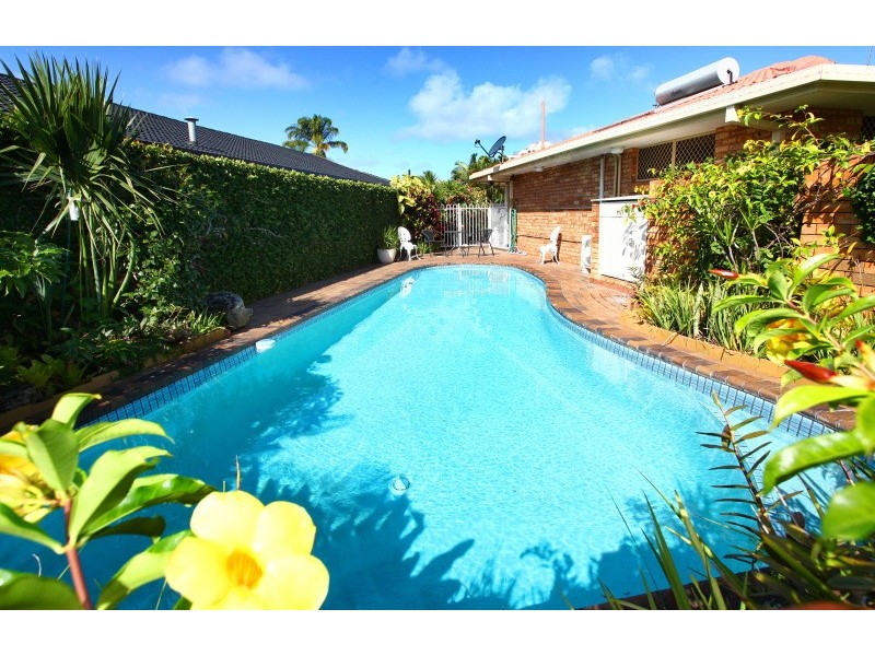 42 Cocos Cres, Broadbeach Waters QLD 4218