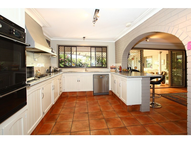 42 Cocos Cres, Broadbeach Waters QLD 4218