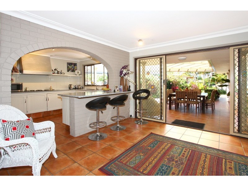 42 Cocos Cres, Broadbeach Waters QLD 4218