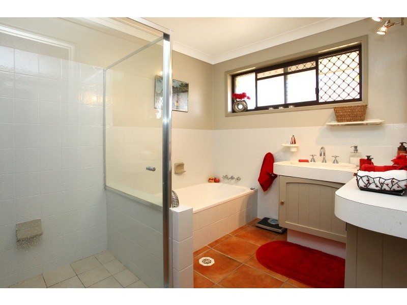 42 Cocos Cres, Broadbeach Waters QLD 4218