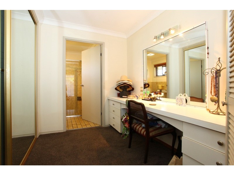 42 Cocos Cres, Broadbeach Waters QLD 4218