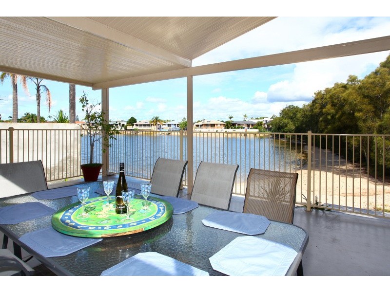 84 Markeri Street, Mermaid Waters QLD 4218