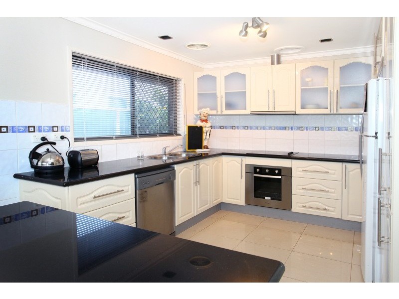 84 Markeri Street, Mermaid Waters QLD 4218