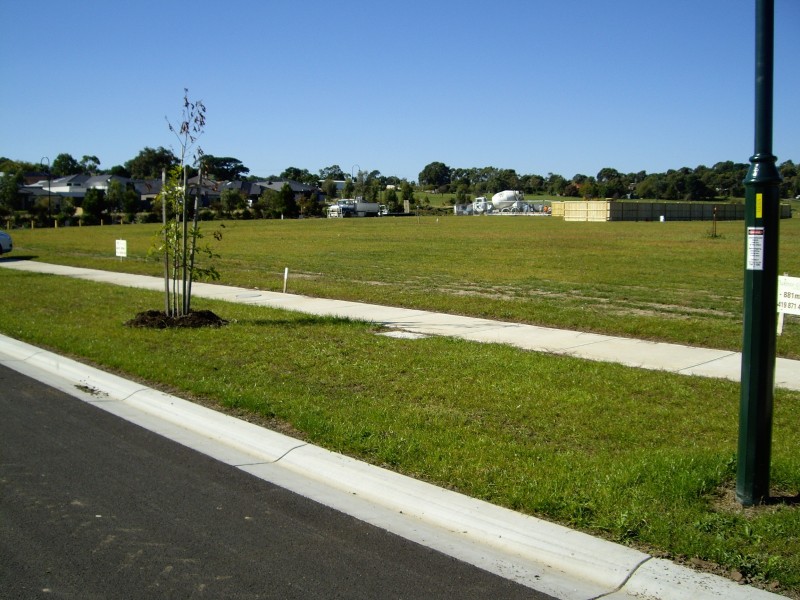 a Ripplebrook Boulevard Oak Tree Rise, Narre Warren North VIC 3804