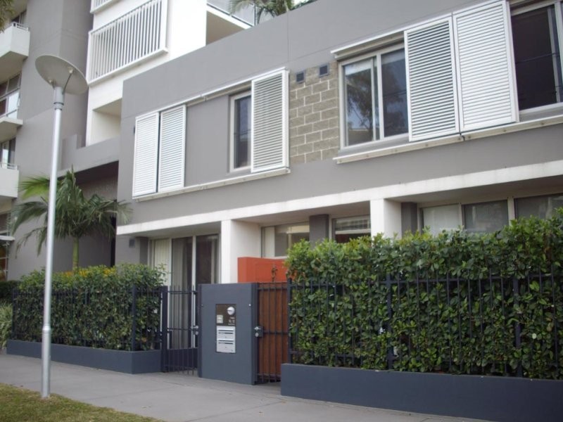 12 Amalfi Drive, Wentworth Point NSW 2127