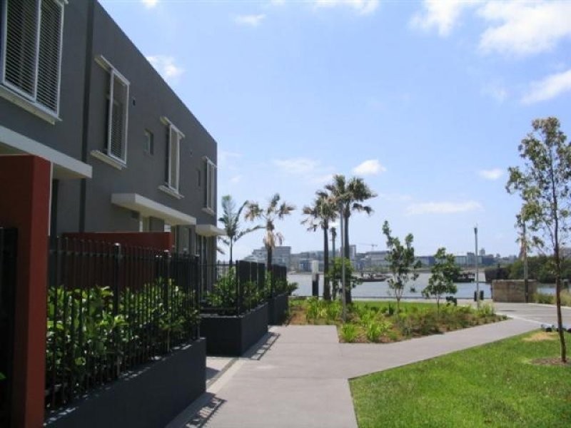 12 Amalfi Drive, Wentworth Point NSW 2127