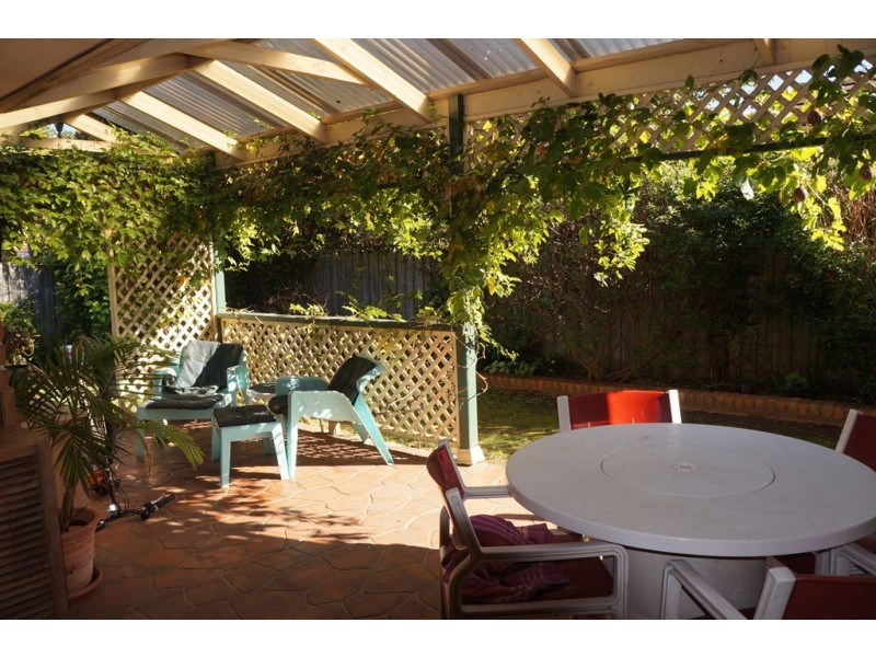 22 Castle Rock Court, Wattle Grove NSW 2173