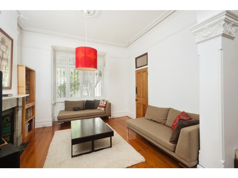 16 Cambridge Street, Enmore NSW 2042