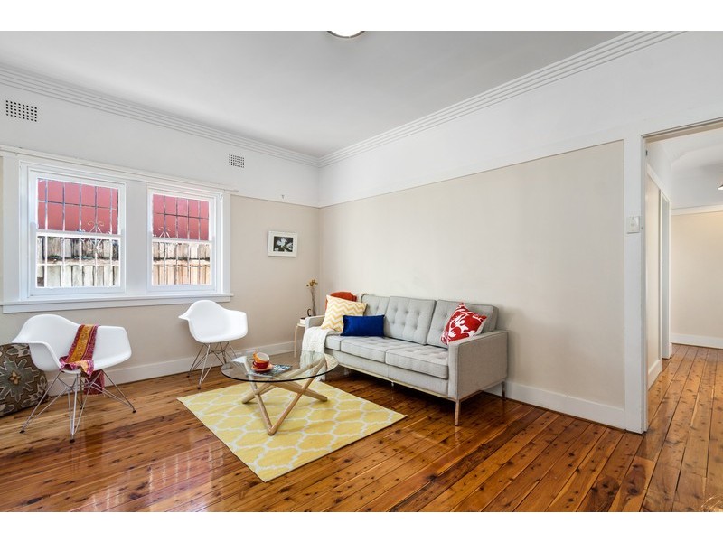 16 Hollands Avenue, Marrickville NSW 2204