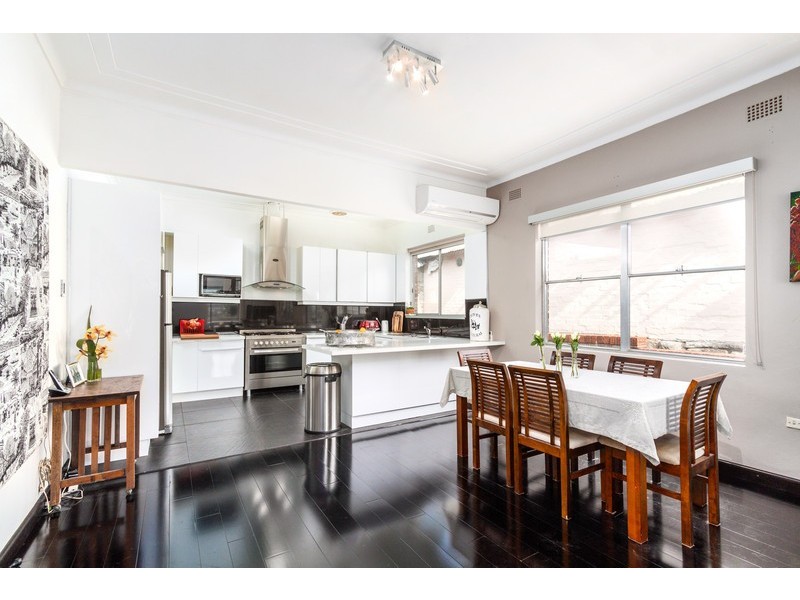 36 Undercliffe Road, Earlwood NSW 2206