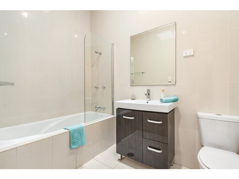 11 Kingston Road, Camperdown NSW 2050