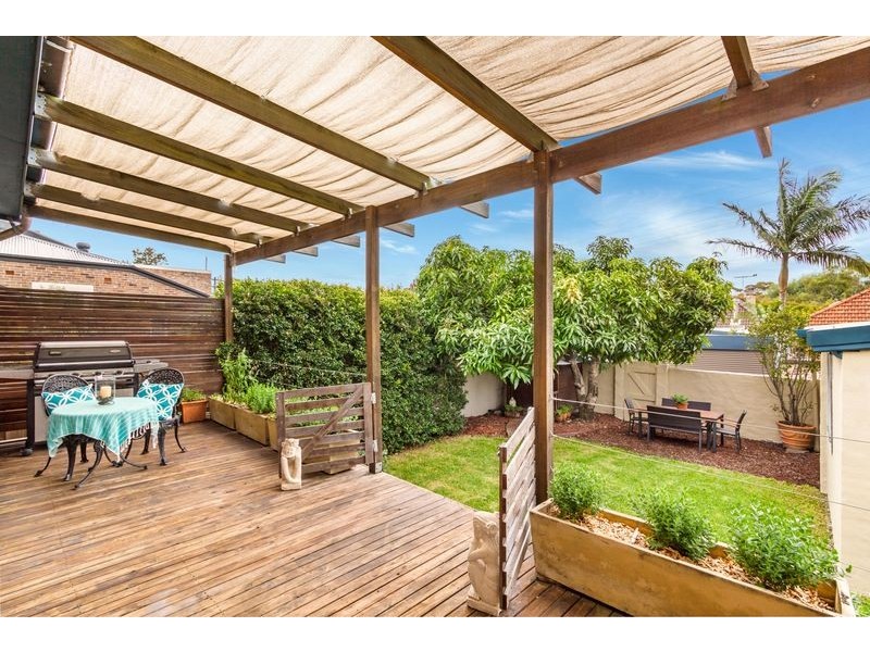 11 Kingston Road, Camperdown NSW 2050