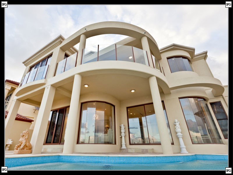 37 King Arthurs Court, Sovereign Islands QLD 4216