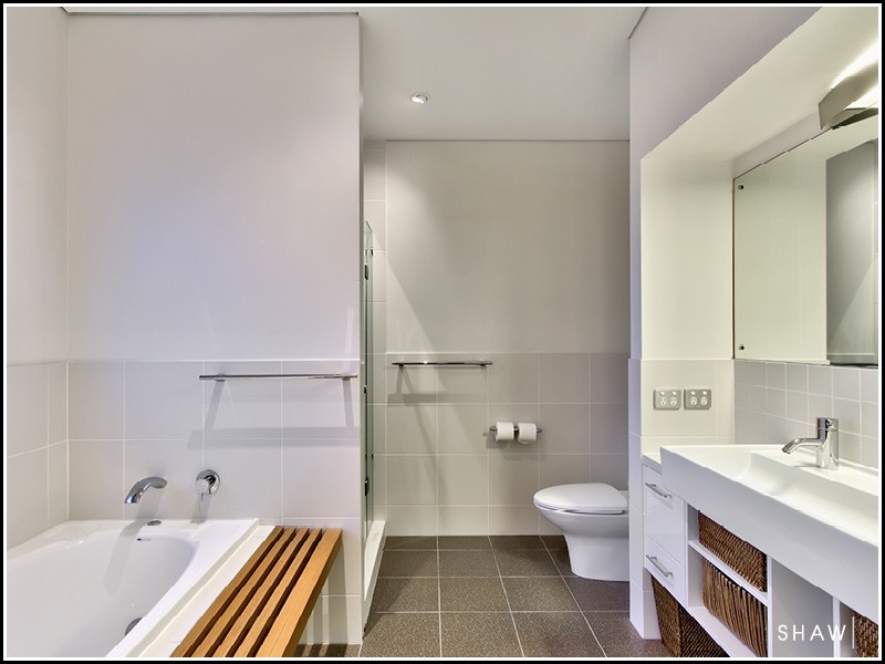 83 Fifth Avenue, Balmoral QLD 4171