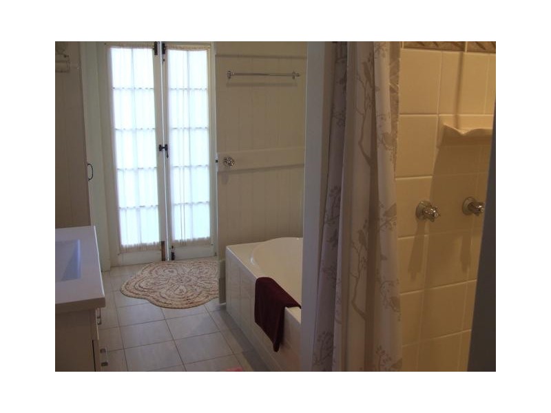 18 Main Street, Bauple QLD 4650