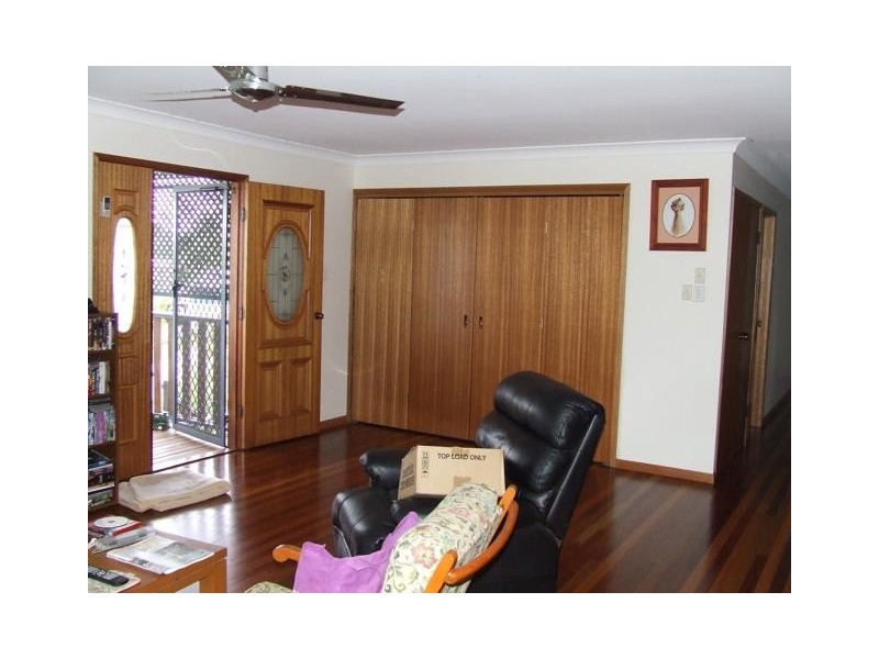 5 Dale Drive, Tiaro QLD 4650