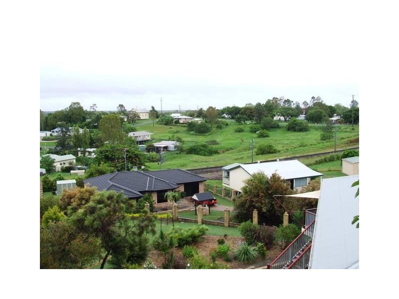 5 Dale Drive, Tiaro QLD 4650