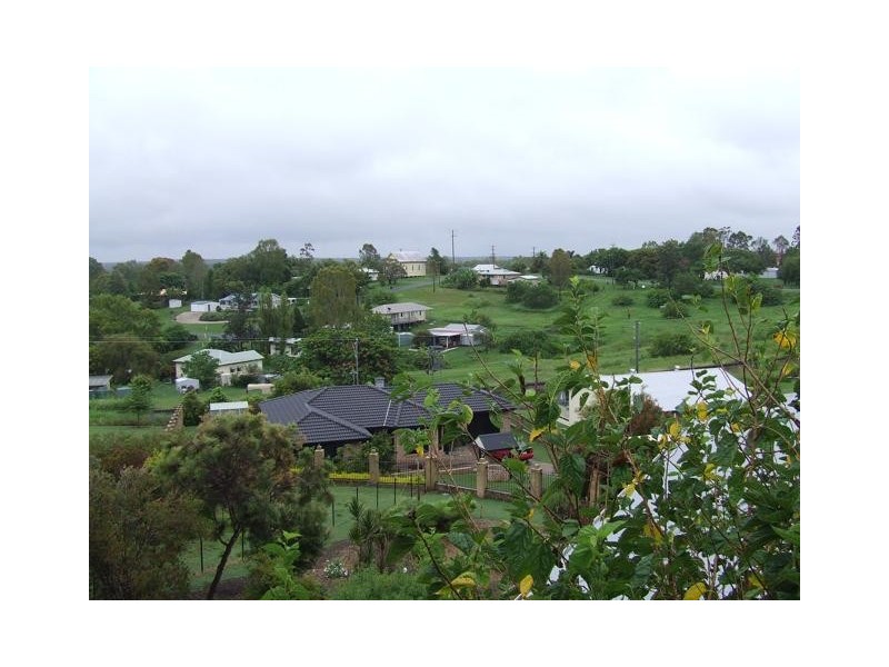 5 Dale Drive, Tiaro QLD 4650