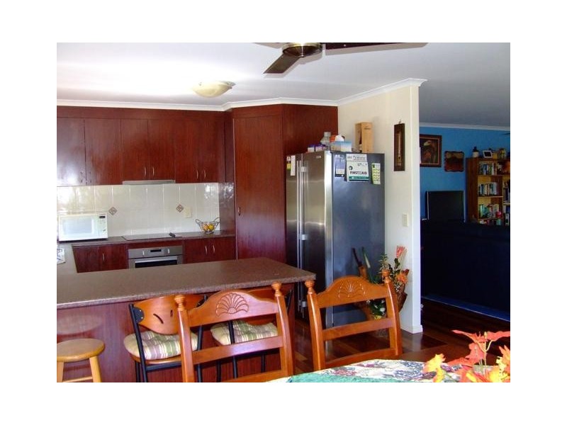 16 Forgan Terrace, Tiaro QLD 4650