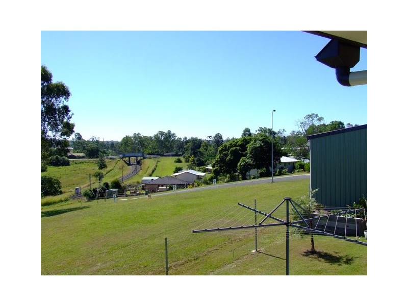 16 Forgan Terrace, Tiaro QLD 4650