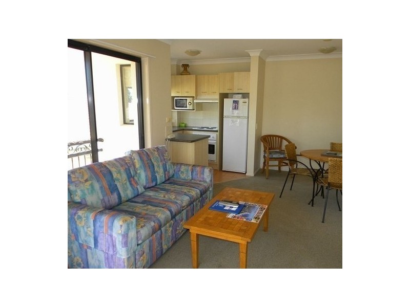 28/9-13 MARGARET AVE, Broadbeach QLD 4218