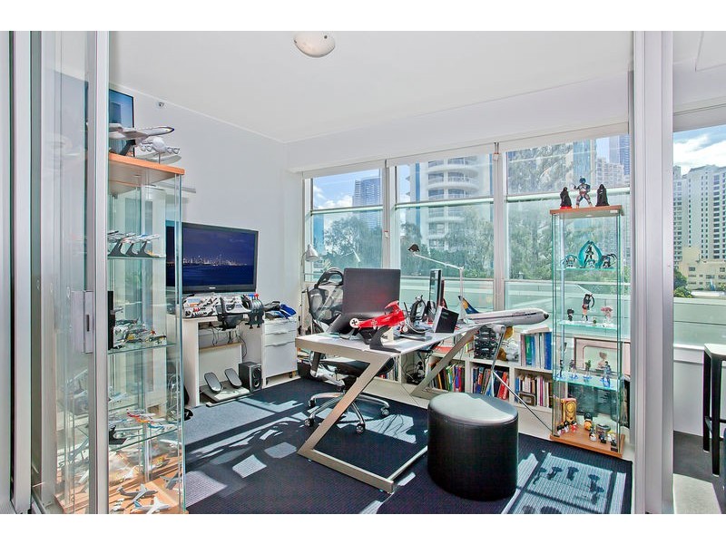 5 Hamiliton Ave, Surfers Paradise QLD 4217
