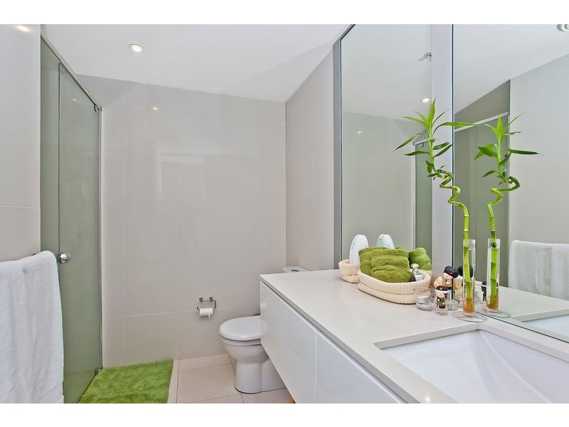 5 Hamiliton Ave, Surfers Paradise QLD 4217