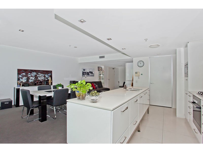 5 Hamiliton Ave, Surfers Paradise QLD 4217