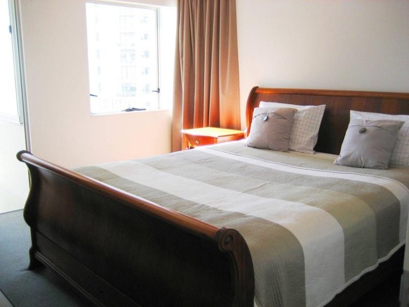 12A/7 Fern Street, Broadbeach QLD 4218