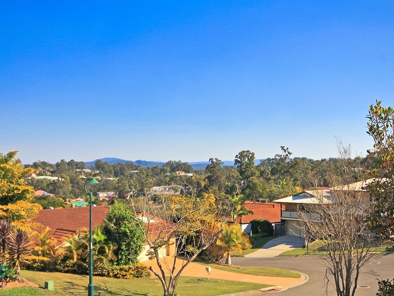 3 Camara Court, Eatons Hill QLD 4037