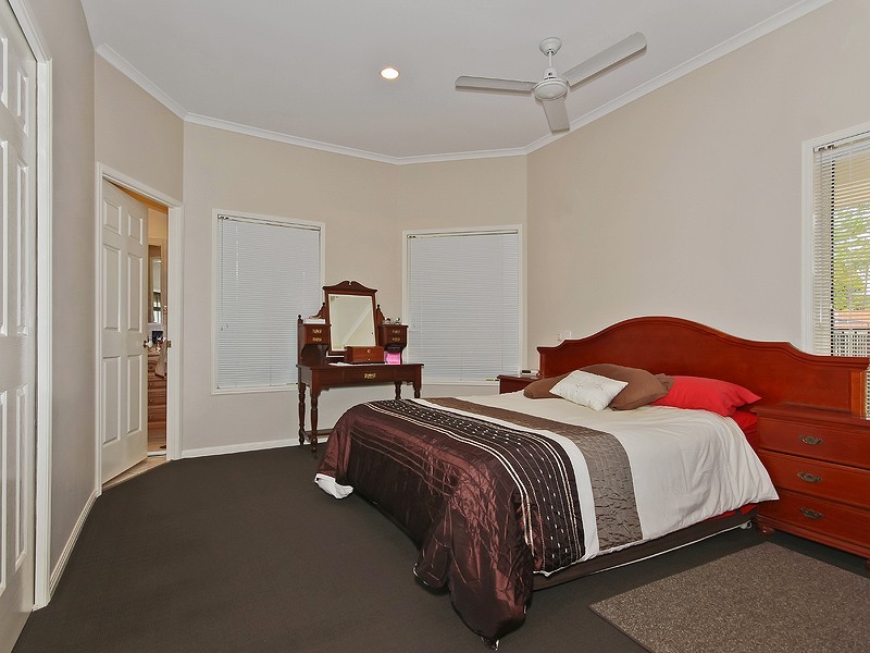 Eatons Hill QLD 4037