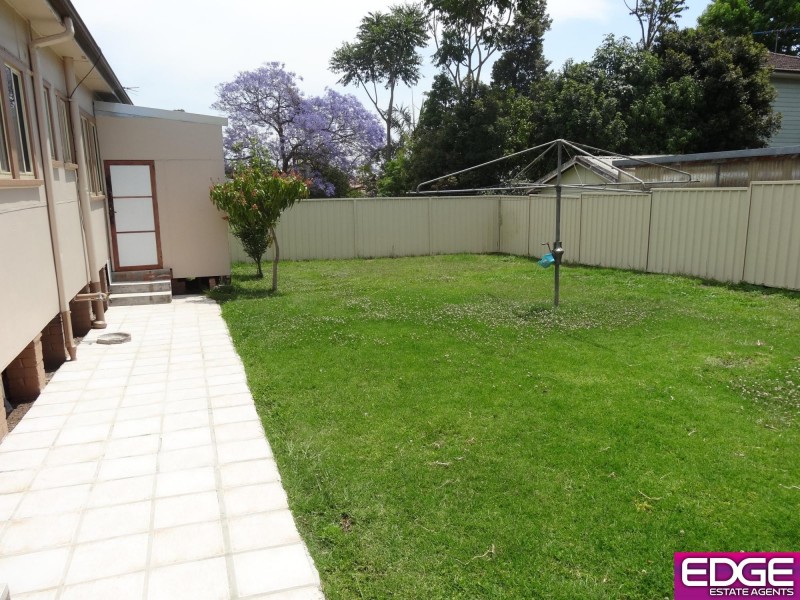 40 Henry Lawson Drive, Peakhurst NSW 2210