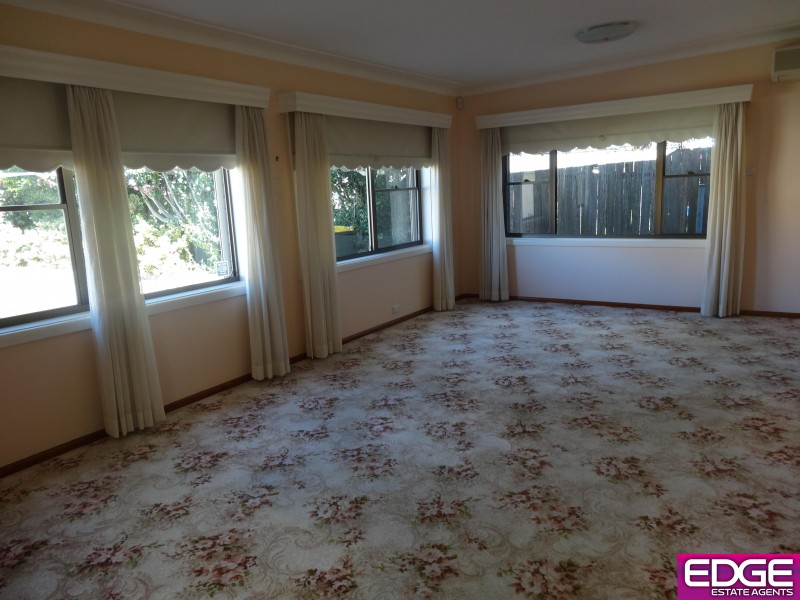 16 Orana Crescent, Peakhurst Heights NSW 2210