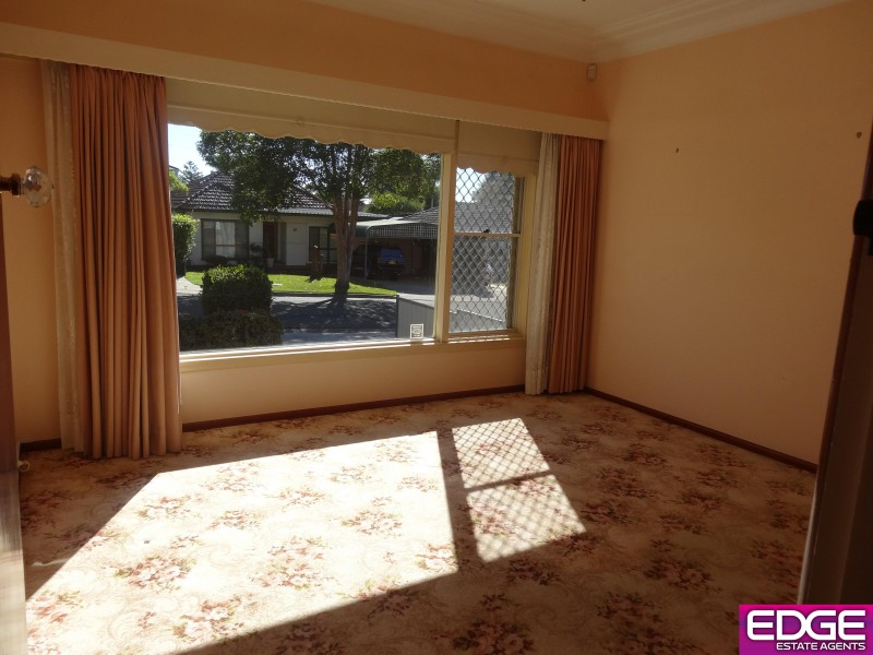 16 Orana Crescent, Peakhurst Heights NSW 2210