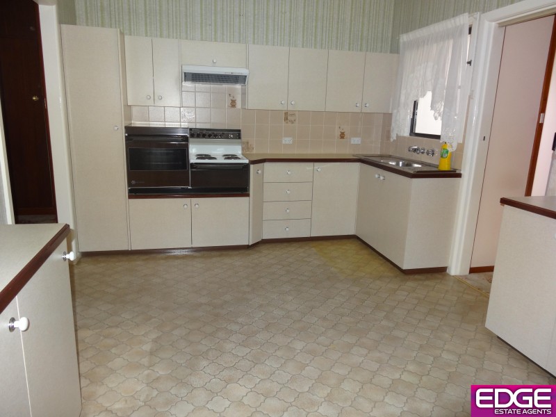 16 Orana Crescent, Peakhurst Heights NSW 2210