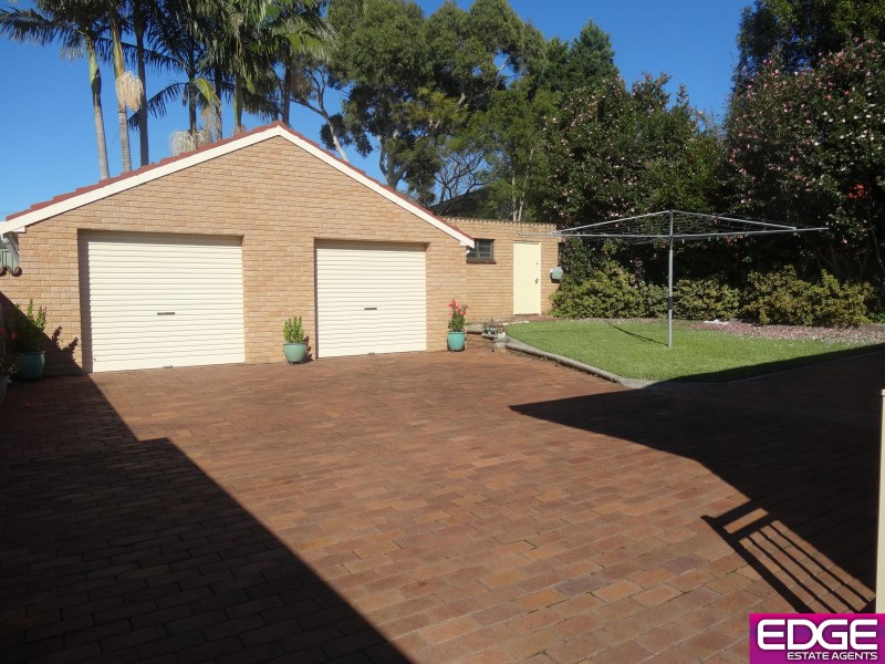 16 Orana Crescent, Peakhurst Heights NSW 2210