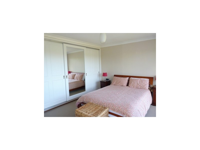 60 Highfields Pde, Highfields NSW 2289