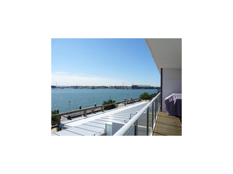 7 Honeysuckle Drive, Newcastle NSW 2300