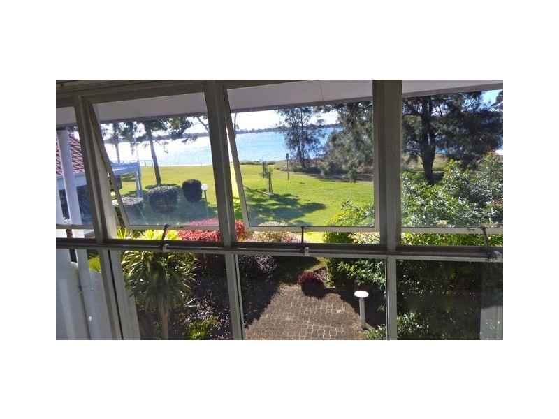 Sandstone Point QLD 4511