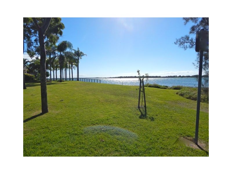 Sandstone Point QLD 4511