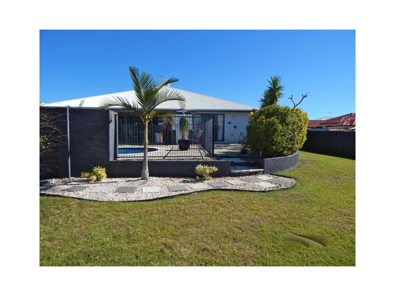 Sandstone Point QLD 4511