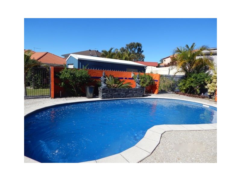 Sandstone Point QLD 4511