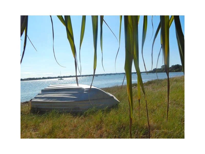 Sandstone Point QLD 4511