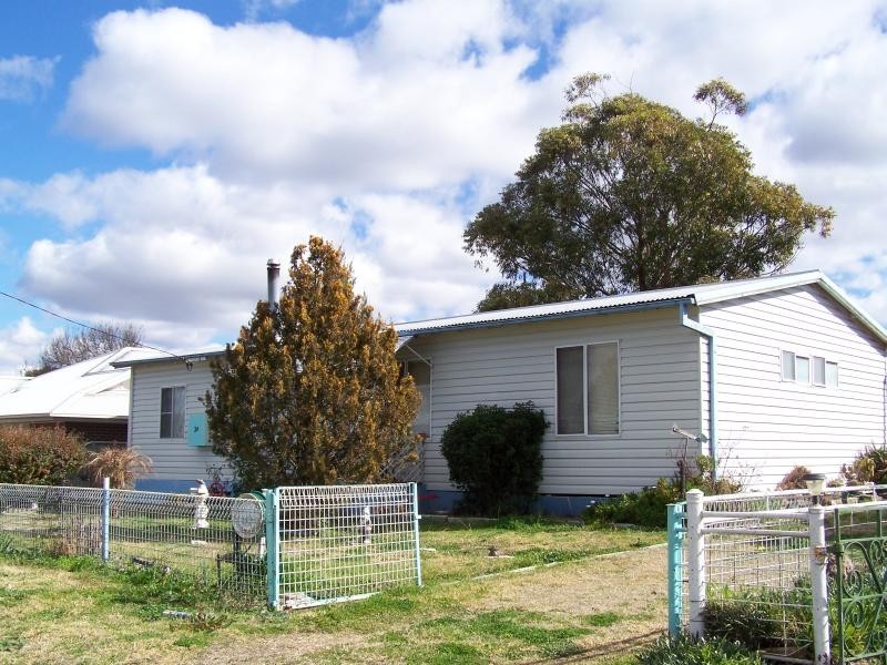 24 Fern Street, Quirindi NSW 2343