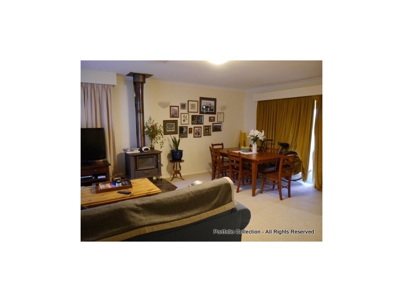 16 Sabine Close, Garran ACT 2605