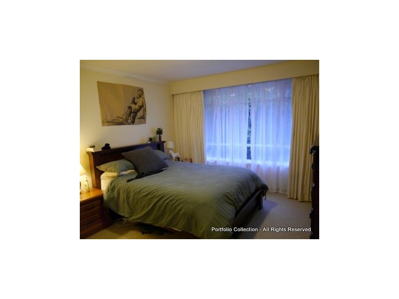 16 Sabine Close, Garran ACT 2605