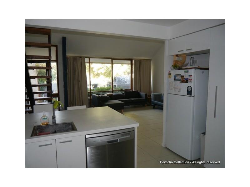 18 Maclachlan Street, Holder ACT 2611