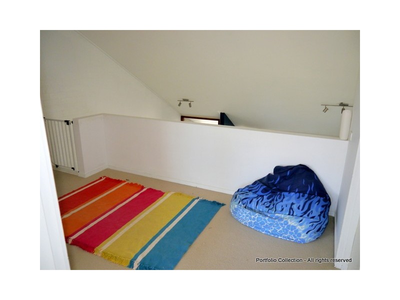 18 Maclachlan Street, Holder ACT 2611