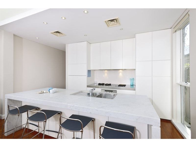 25 Emmett St, Crows Nest NSW 2065